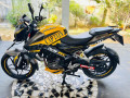bajaj-pulsar-ns-200-2018-small-1