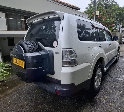 mitsubishi-montero-v98-2014-big-3