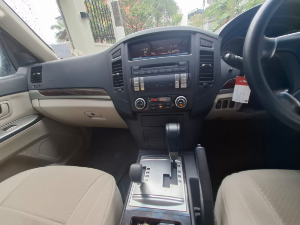 mitsubishi-montero-v98-2014-big-1